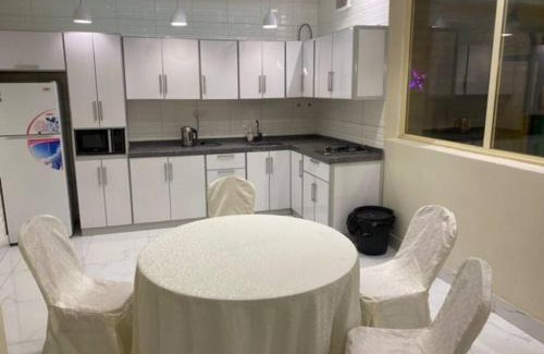 Al Kura Skihütte | استراحة وشاليه الميار