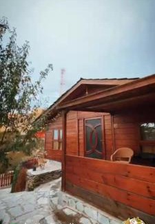 Mizail Kabine | اكوخ في مزرعة بساتين اللوز