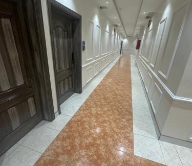 Taif Hotel | الأوائل الذهبية للشقق المخدومة فئة اقتصادي