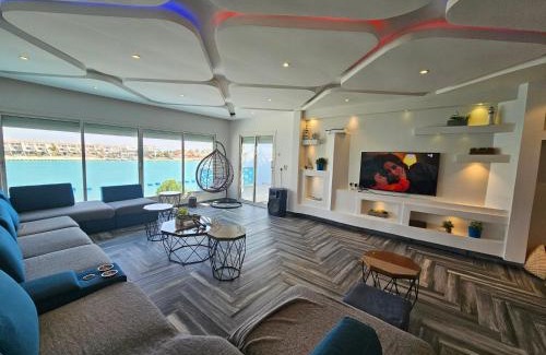 Durrat Al-Arous Resort | درةالعروس شاطىء البردايس