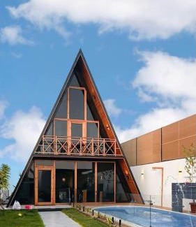 Al Kura Skihütte | شاليهات اكواخ كايا الفندقية