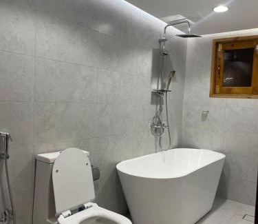 Al Riyadh Haus | شاليهات واكواخ لوزان الريفية