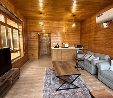 Al Riyadh Haus | شاليهات واكواخ لوزان الريفية