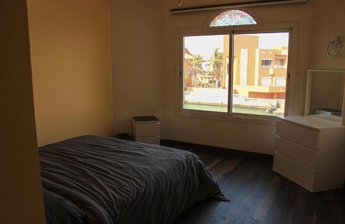 Al Kura Haus | شاليه بإطلالة بحرية مميزة