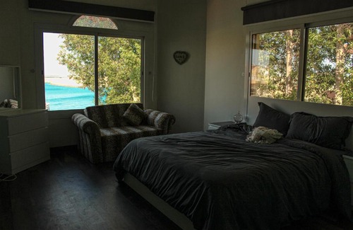 Al Kura Haus | شاليه بإطلالة بحرية مميزة