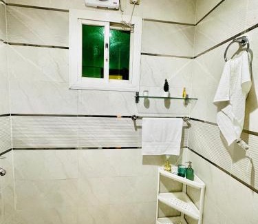 Al Kura Skihütte | شاليه ضفاف - Difaf Chalet - فخم وجديد وفاخر