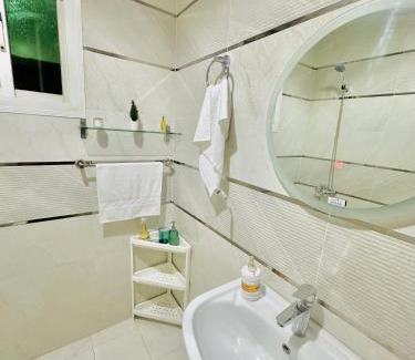 Al Kura Skihütte | شاليه ضفاف - Difaf Chalet - فخم وجديد وفاخر