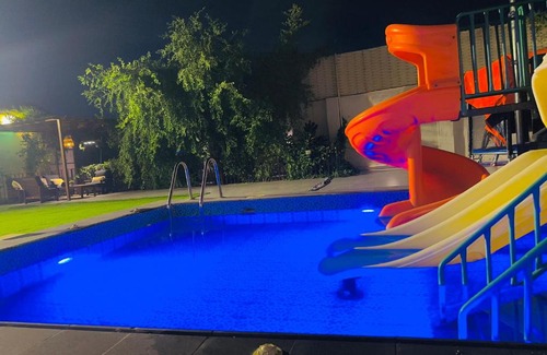 Al Kura Skihütte | شاليه ضفاف - Difaf Chalet - فخم وجديد وفاخر