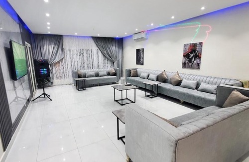 Durrat Al-Arous Skihütte | شاليه في البردايس لافونتين باقل الاسعار علوي