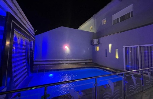 Jeddah Skihütte | شاليه في دورة العروس الشاطئ الذهبي