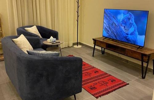 Shihar Wohnung | شقة أنيقة وصغيرة للعائلات من غرفتين نوم - وصول ذاتي