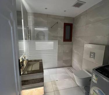 As Salamah Wohnung | شقة رووف السلامة بجوار التسوق والمطاعم الحيوية,al salma condo