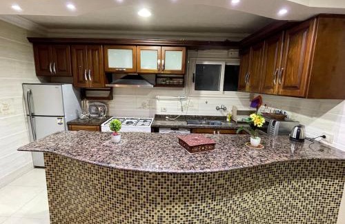 Port Said Wohnung | شقة عائليه702 كبيره مطله علي قناة السويس والبحر