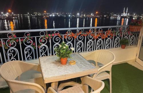 Port Said Wohnung | شقة عائليه702 كبيره مطله علي قناة السويس والبحر
