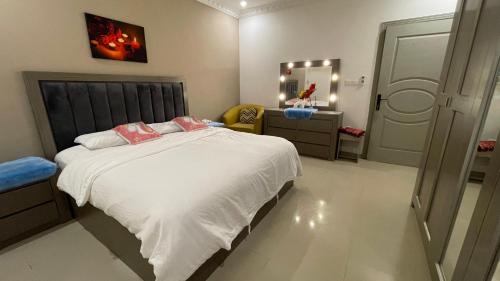 Hera Street Wohnung | شقة غرفتين دافئة مفروشة للايجار 18