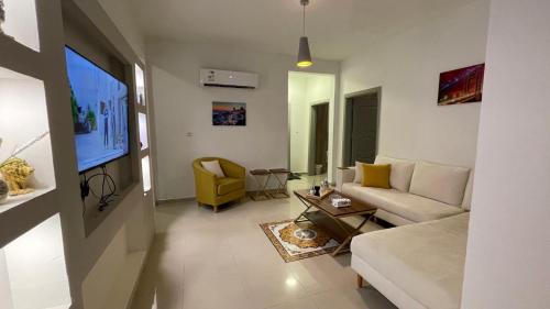 Hera Street Wohnung | شقة غرفتين دافئة مفروشة للايجار 18