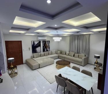 Al-Safa Haus | شقة فندقية راقيه ثلاث غرف نوم