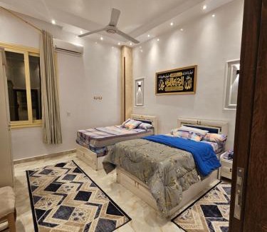 Ad-Darb al-Ahmar Wohnung | شقة كبيره و انيقة بجانب مسجد الأزهر و مقابل مسجد الحسن و الحسين