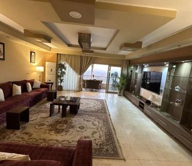 Maadi Wohnung | شقة مفروشة فاخرة مطلة على كورنيش النيل المعادي بالطابق 23