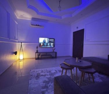 Sari Street Wohnung | شقق فاخرة بحي الروضة مع سينما بغرفة النوم