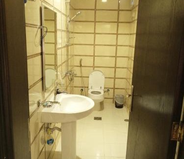 Al Kura Wohnung | شقق همم للشقق المخدومة