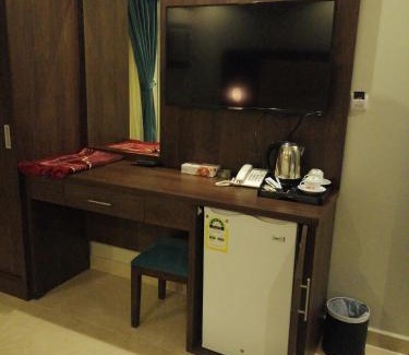 Al Kura Wohnung | شقق همم للشقق المخدومة