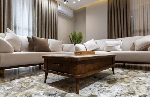 Nasr City Wohnung | شقه فندقيه راقيه مدينه نصر عباس العقاد شارع عمر زعفان