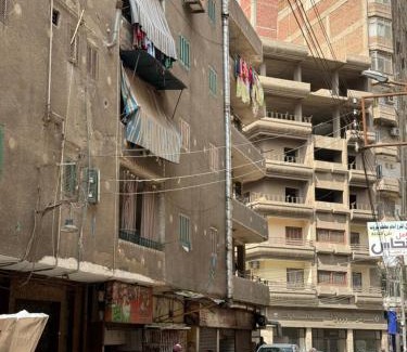 Mansoura Wohnung | غرفه خاصه لك جديده وفرش جديد ومميز بها سريرين وتلفزيون