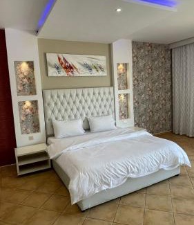 Dhahban Skihütte | فيلا السعادة بشاطي خاص درة العروس