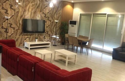 Durrat Al-Arous Villa | فيلا ساحل القمر بشاطئ رملي ومسبح خاص درةالعروس