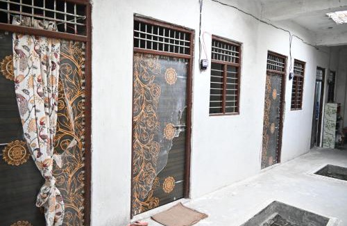 Vrindavan Haus | श्री बांकेबिहारी सेवाधाम