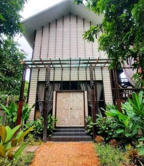 Wang Phinphat Haus | กมุทมาศ สวรรคโลก