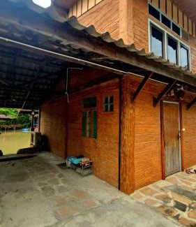 Si Racha Skihütte | คีรีนคร บางพระ รีสอร์ท