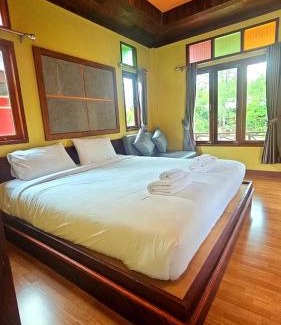 Si Racha Skihütte | คีรีนคร บางพระ รีสอร์ท