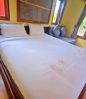 Si Racha Skihütte | คีรีนคร บางพระ รีสอร์ท