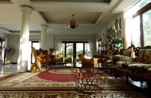 Nakhon Si Thammarat Villa | จงเจริญเฮ้าส์ Jongcharoen's house