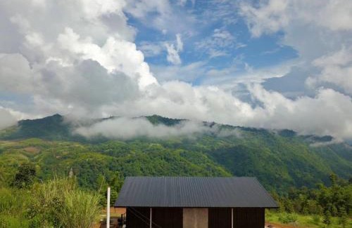 Sado Phong Haus | ช่องลม แคมป์ เขาค้อ