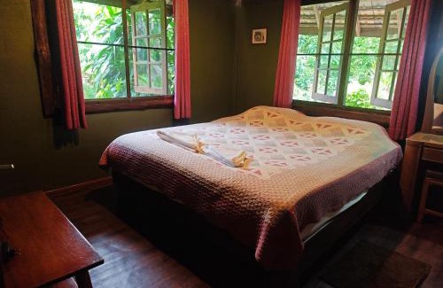 Mae On Kabine | ธารทอง ลอดจ์ Tharnthong Lodge