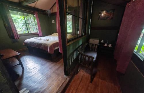 Mae On Kabine | ธารทอง ลอดจ์ Tharnthong Lodge