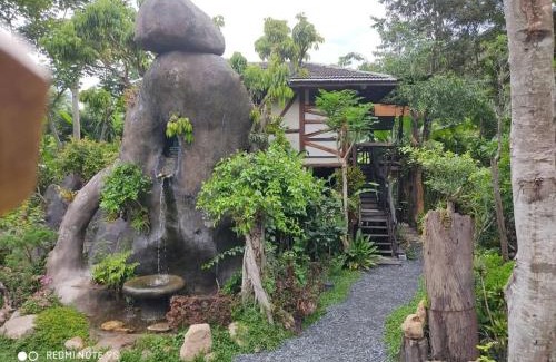 Mae On Kabine | ธารทอง ลอดจ์ Tharnthong Lodge