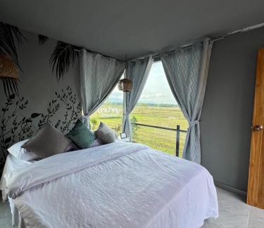 Na Yong Haus | นาน้าหมูฟาร์มสเตย์ NanamooFarmStay