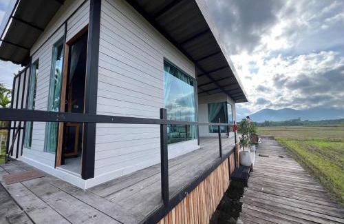 Na Yong Haus | นาน้าหมูฟาร์มสเตย์ NanamooFarmStay