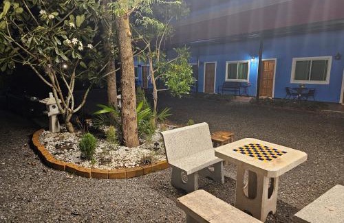 Chalong Bed & Breakfast | นิวเวฟภูเก็ต