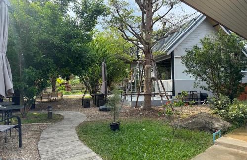 San Pa Thong Haus | บ้านกันเอง Baan Kun Aeng Homestay