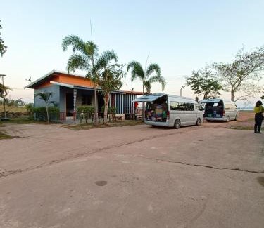 Bung Khong Long Resort | บ้านทุ่ง เคียงบึง รีสอร์ท