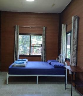 Chom Thong Haus | บ้านพักพือวา Pue Wa Homestay