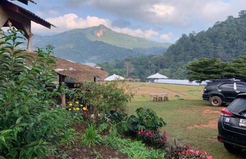 Ban Luang Haus | บ้านพักเคียงนา