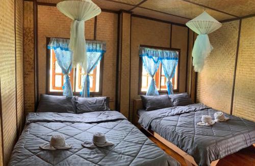 Ban Luang Haus | บ้านพักเคียงนา