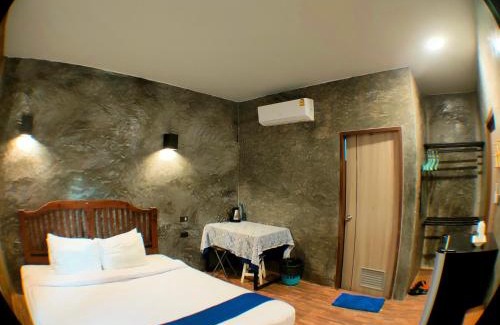 Mae Suai Haus | บ้านพักเรือนแก้ว แม่สรวย