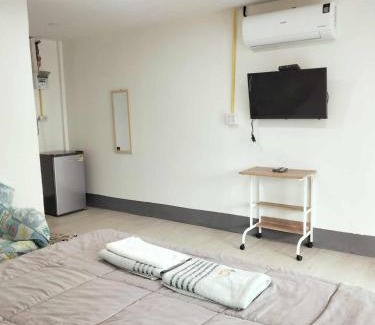 Tha Kradan Haus | บ้านสวนคึดฮอดโฮมสเตย์ ศรีสวัสดิ์ กาญจนบุรี